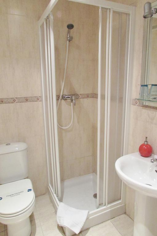 Hostal Nuevas Naciones Granada Esterno foto
