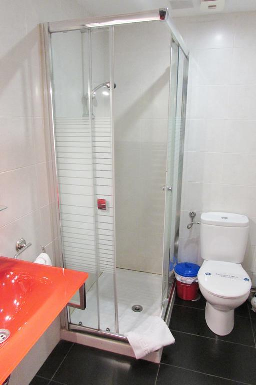 Hostal Nuevas Naciones Granada Esterno foto