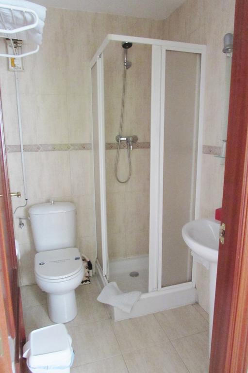 Hostal Nuevas Naciones Granada Esterno foto
