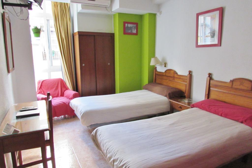 Hostal Nuevas Naciones Granada Esterno foto